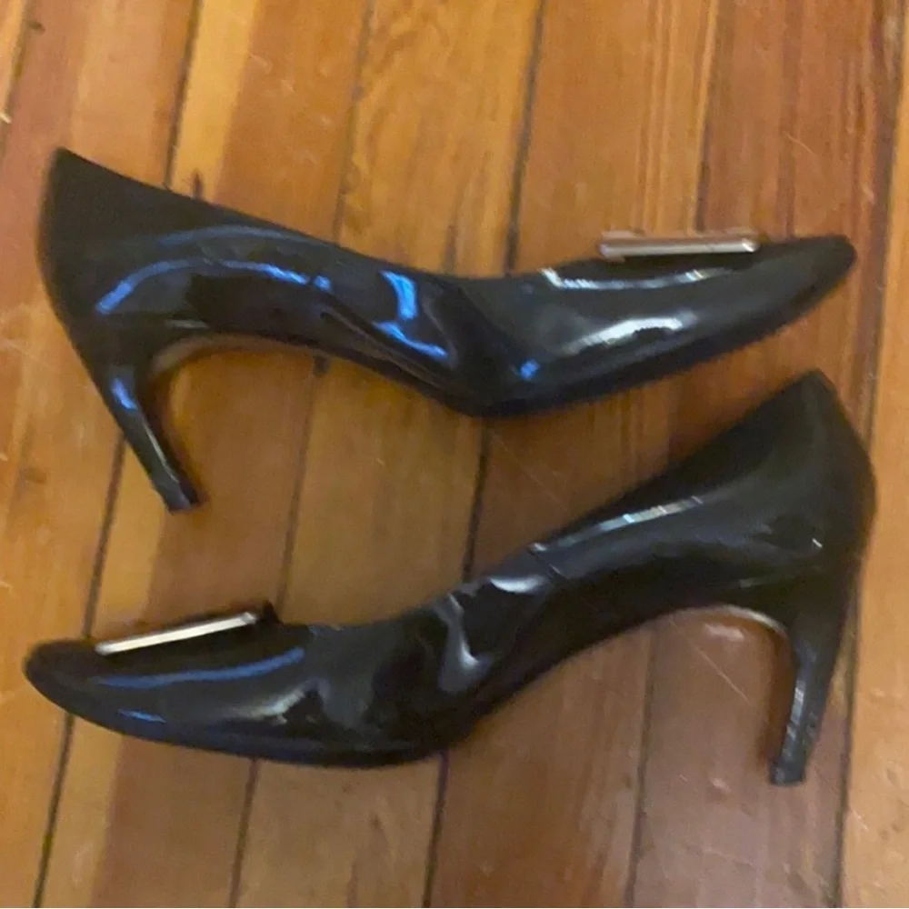 Roger Vivier Black Leather Pumps with Silver Buckle